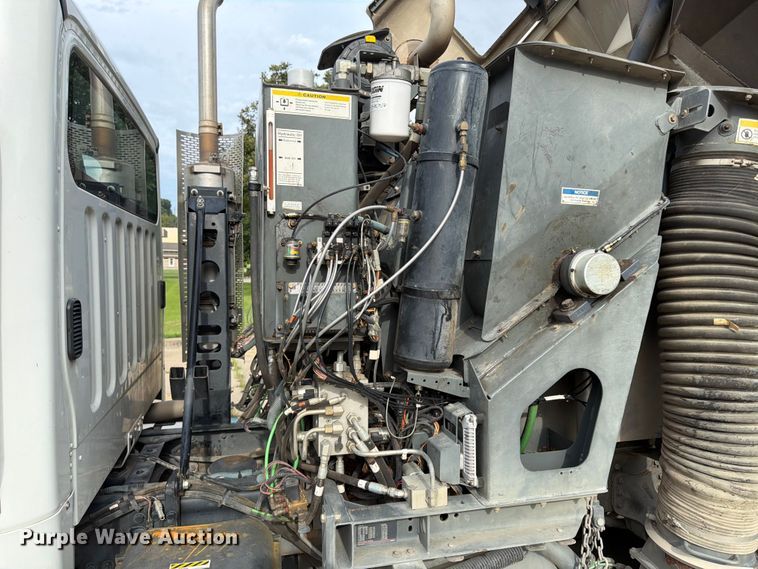 image for item FP4032 2009 Freightliner Business Class M2 street sweeper truck