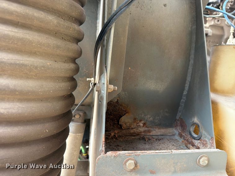 image for item FP4032 2009 Freightliner Business Class M2 street sweeper truck