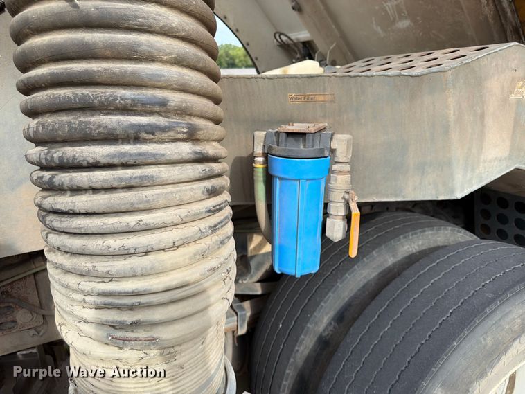 image for item FP4032 2009 Freightliner Business Class M2 street sweeper truck
