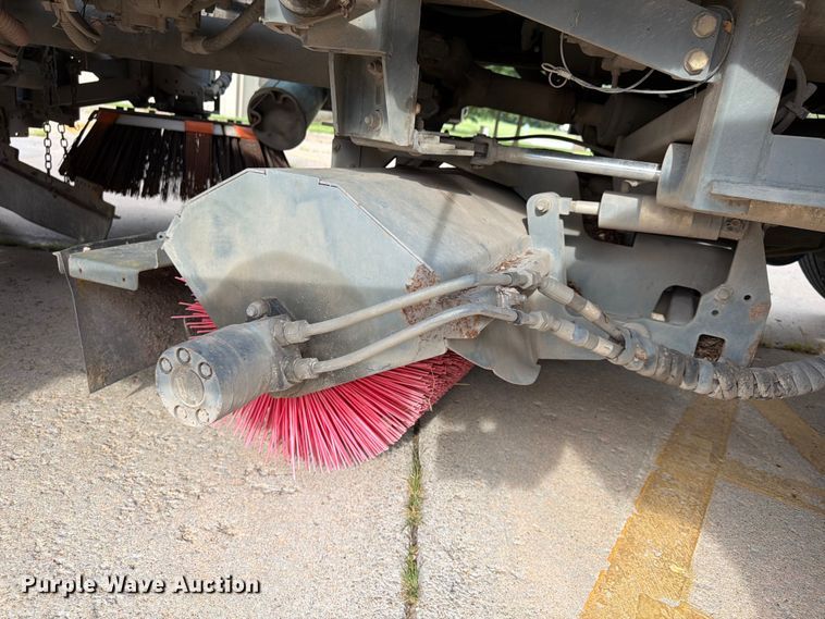 image for item FP4032 2009 Freightliner Business Class M2 street sweeper truck