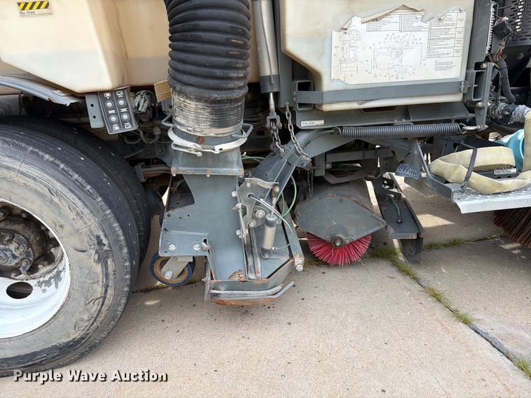 image for item FP4032 2009 Freightliner Business Class M2 street sweeper truck