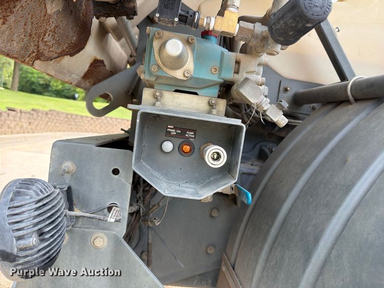 image for item FP4032 2009 Freightliner Business Class M2 street sweeper truck