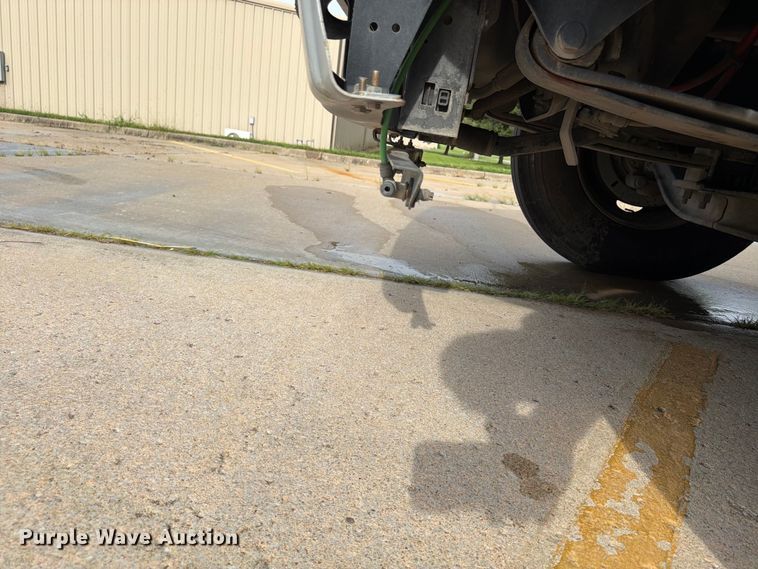 image for item FP4032 2009 Freightliner Business Class M2 street sweeper truck
