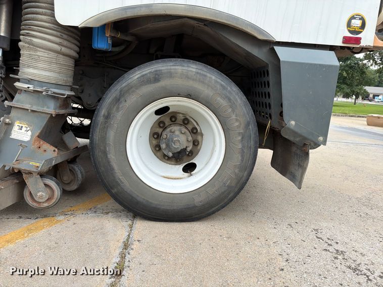 image for item FP4032 2009 Freightliner Business Class M2 street sweeper truck