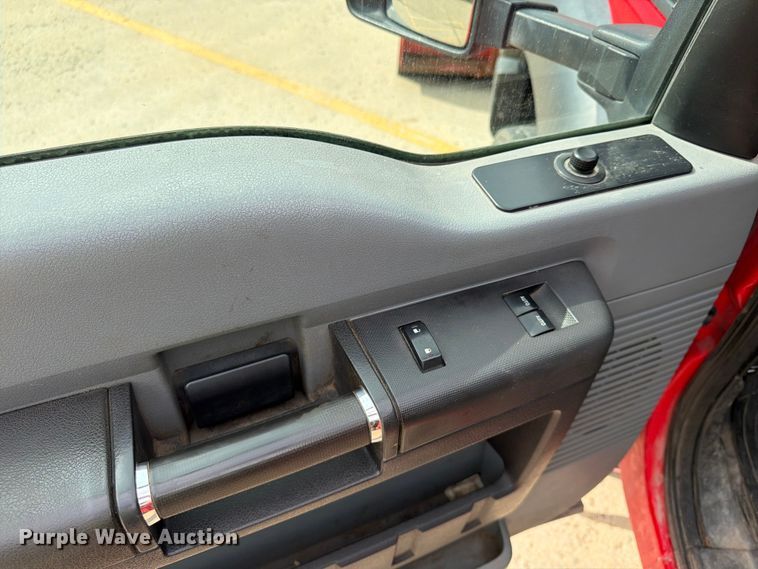 image for item FP4033 2016 Ford F550 Super Duty flatbed truck