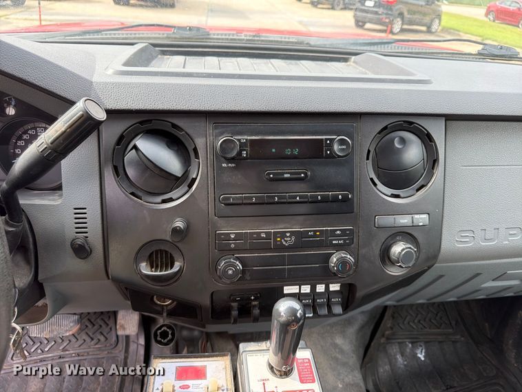 image for item FP4033 2016 Ford F550 Super Duty flatbed truck