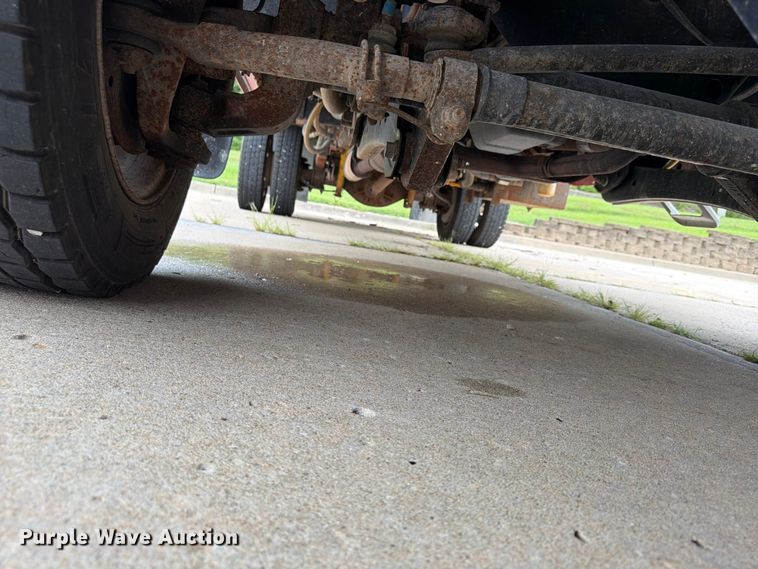 image for item FP4033 2016 Ford F550 Super Duty flatbed truck