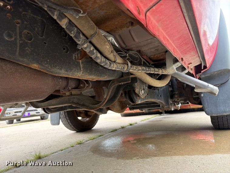 image for item FP4033 2016 Ford F550 Super Duty flatbed truck