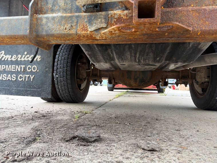 image for item FP4033 2016 Ford F550 Super Duty flatbed truck