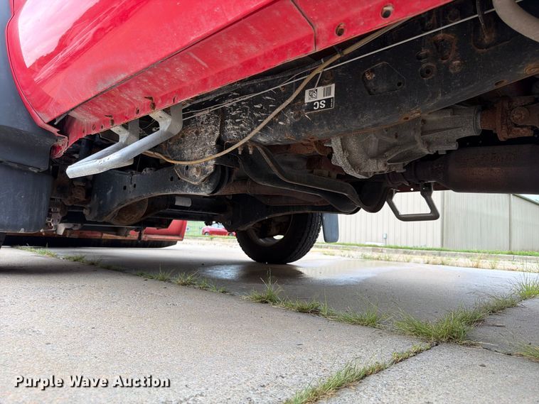 image for item FP4033 2016 Ford F550 Super Duty flatbed truck