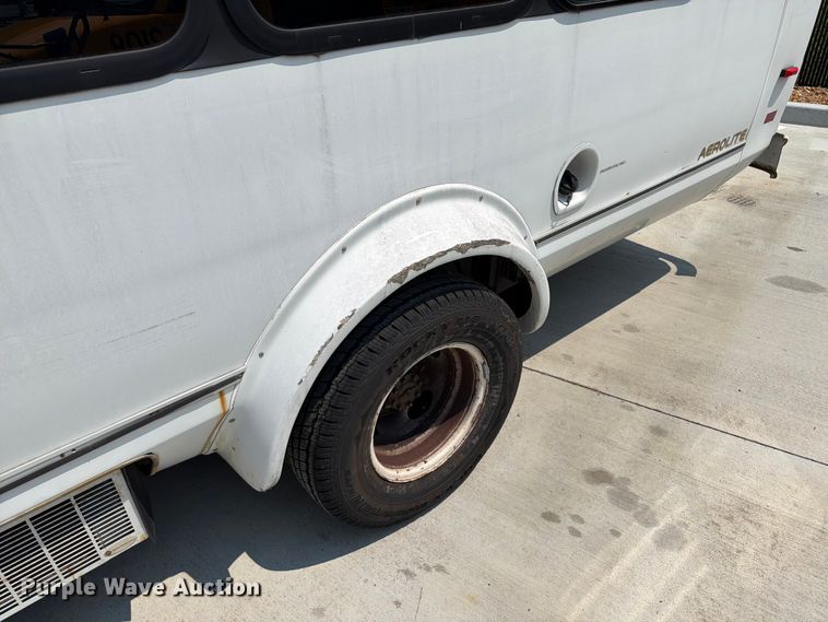 image for item FT6121 2012 Ford Eldorado E350 Super Duty shuttle bus