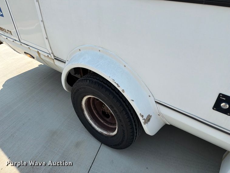 image for item FT6121 2012 Ford Eldorado E350 Super Duty shuttle bus