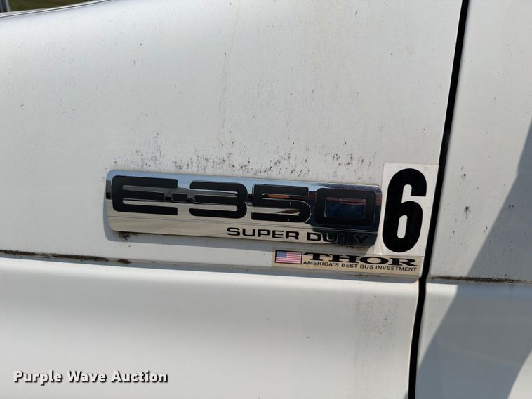 image for item FT6121 2012 Ford Eldorado E350 Super Duty shuttle bus