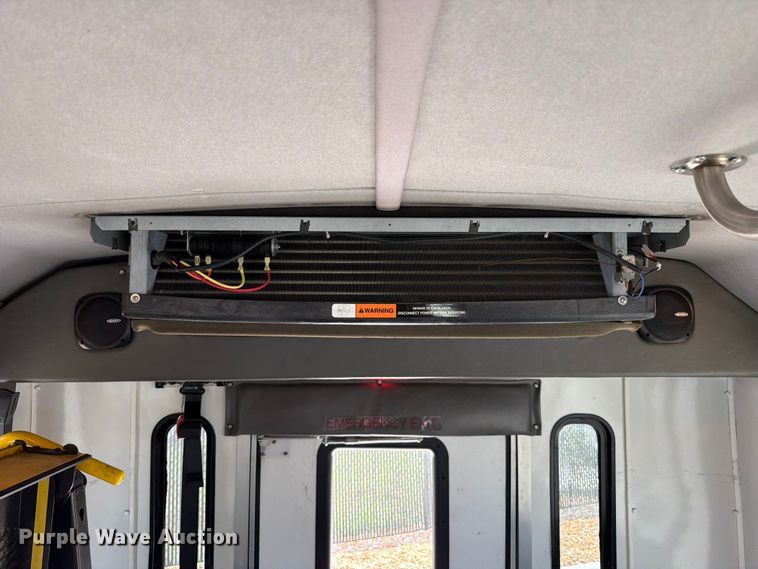 image for item FT6121 2012 Ford Eldorado E350 Super Duty shuttle bus