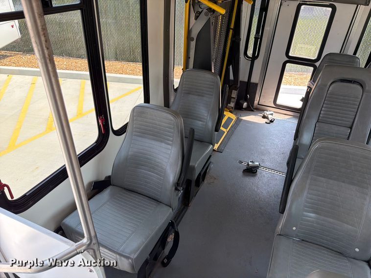 image for item FT6121 2012 Ford Eldorado E350 Super Duty shuttle bus