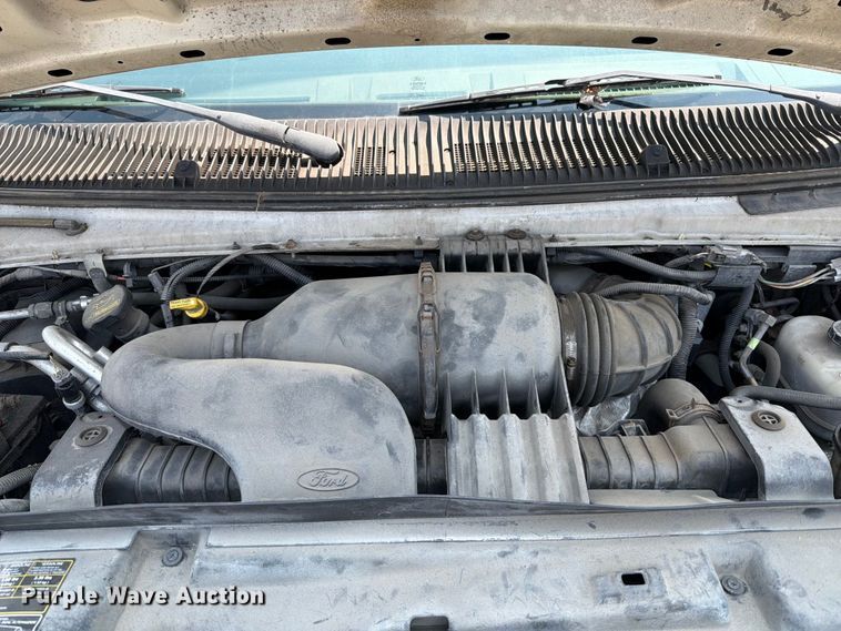 image for item FT6121 2012 Ford Eldorado E350 Super Duty shuttle bus