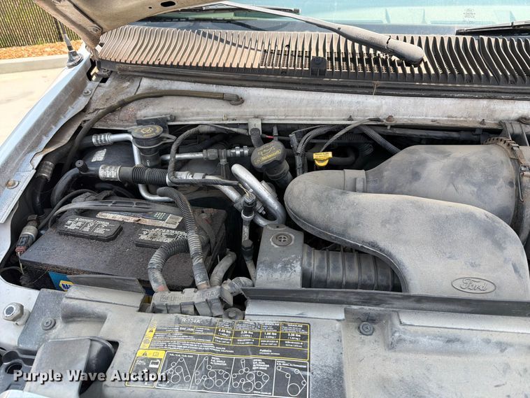 image for item FT6121 2012 Ford Eldorado E350 Super Duty shuttle bus