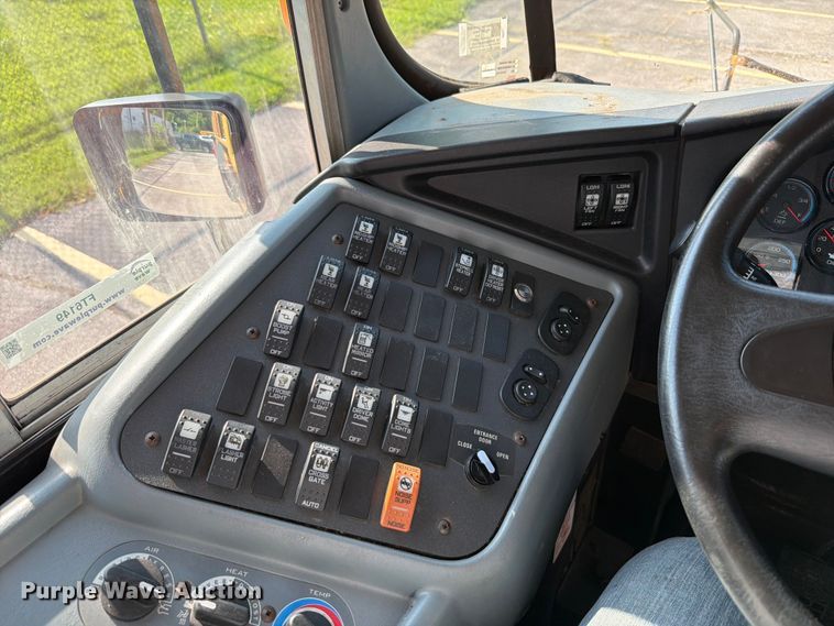 image for item FT6149 2016 IC school bus