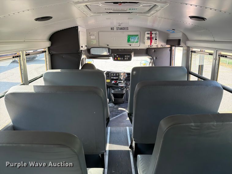 2011 Thomas Savana G3500