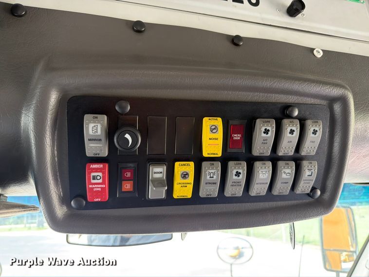 2013 Thomas Savana G4500