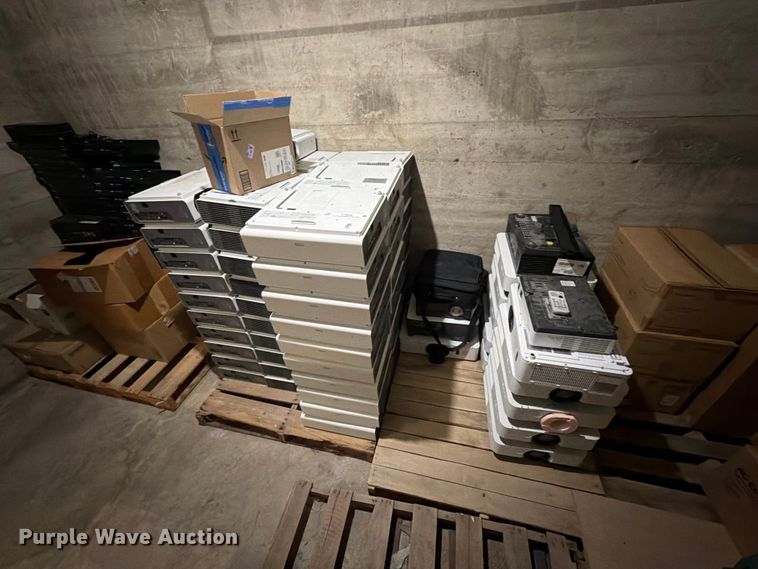 image for item FT6656 Projectors