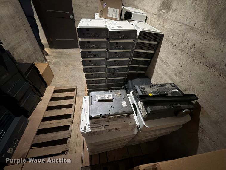 image for item FT6656 Projectors