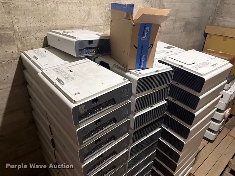 image for item FT6656 Projectors