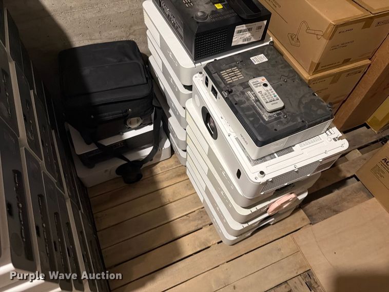 image for item FT6656 Projectors