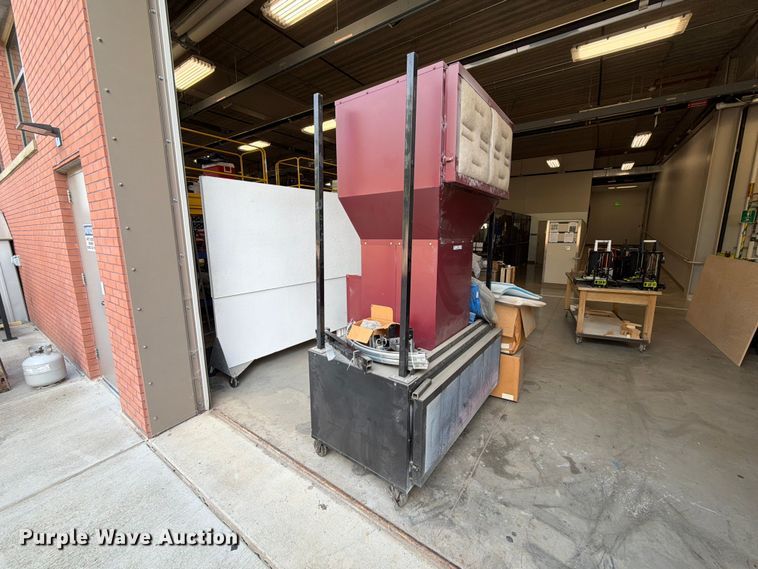 image for item FT6659 Paint booth