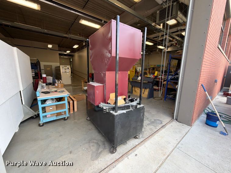 image for item FT6659 Paint booth