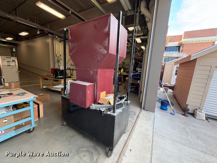 image for item FT6659 Paint booth