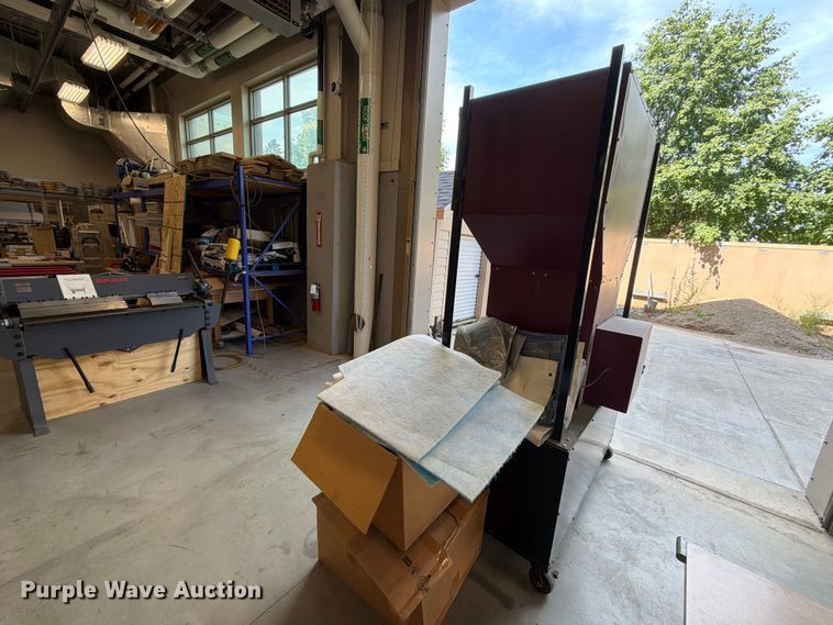 image for item FT6659 Paint booth