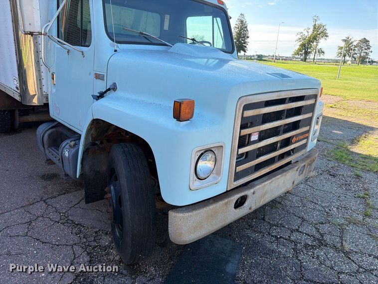 image for item FT6661 1989 International 1654 box truck