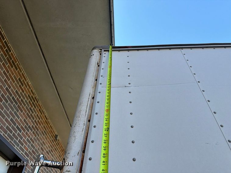 image for item FT6661 1989 International 1654 box truck