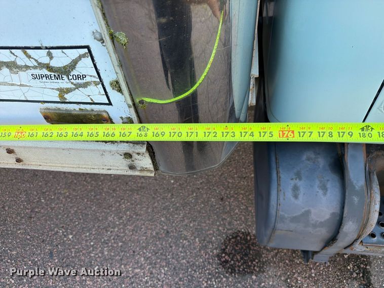 image for item FT6661 1989 International 1654 box truck
