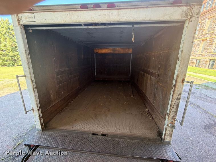 image for item FT6661 1989 International 1654 box truck