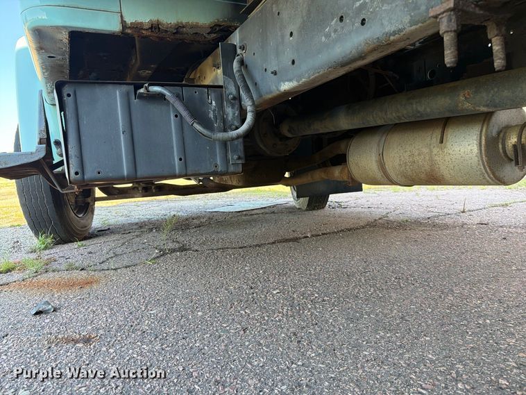 image for item FT6661 1989 International 1654 box truck
