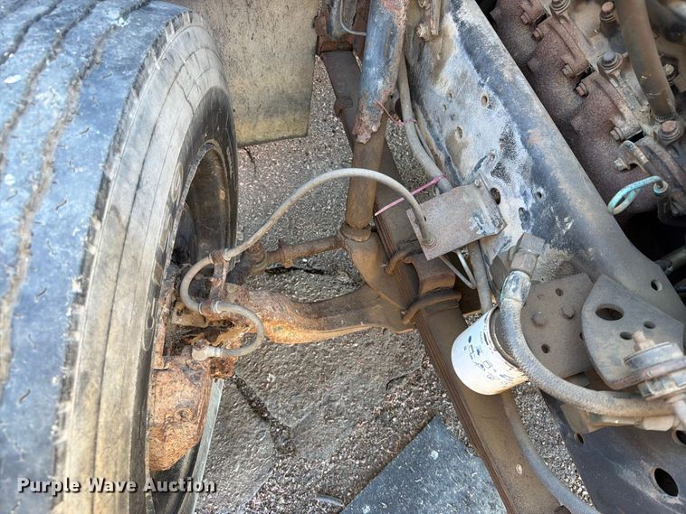 image for item FT6661 1989 International 1654 box truck