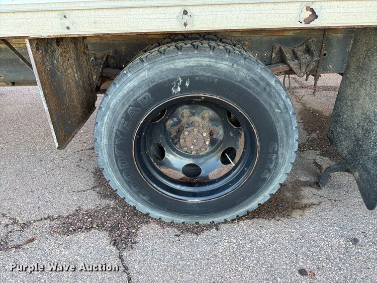 image for item FT6661 1989 International 1654 box truck