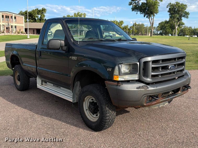 image for item FT6662 2004 Ford F-250 pickup truck