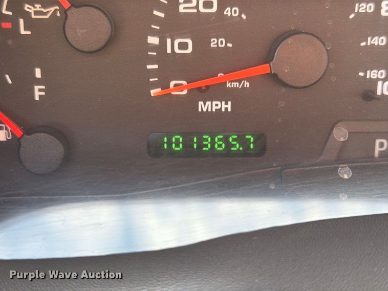 image for item FT6662 2004 Ford F-250 pickup truck