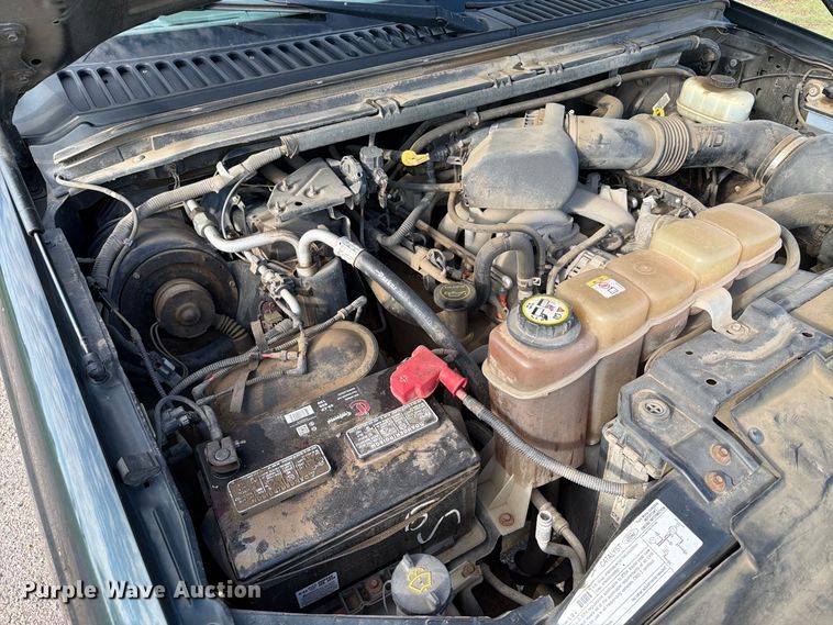 image for item FT6662 2004 Ford F-250 pickup truck