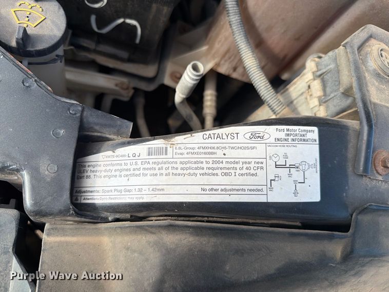 image for item FT6662 2004 Ford F-250 pickup truck