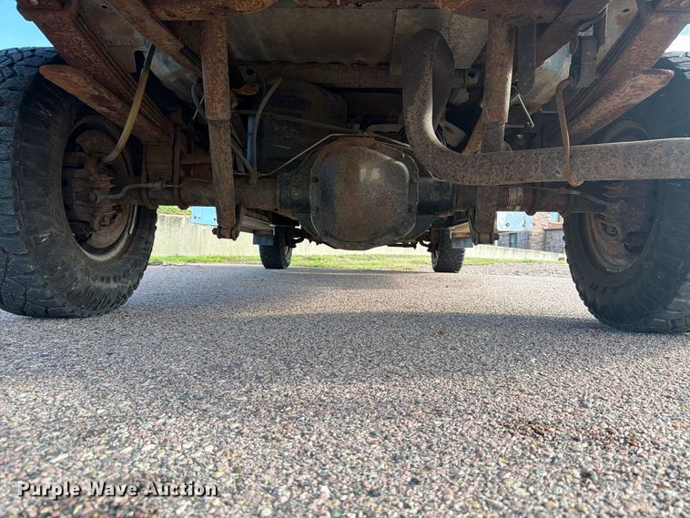 image for item FT6662 2004 Ford F-250 pickup truck