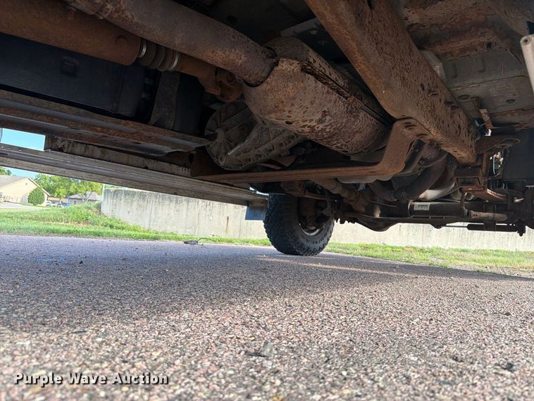 image for item FT6662 2004 Ford F-250 pickup truck