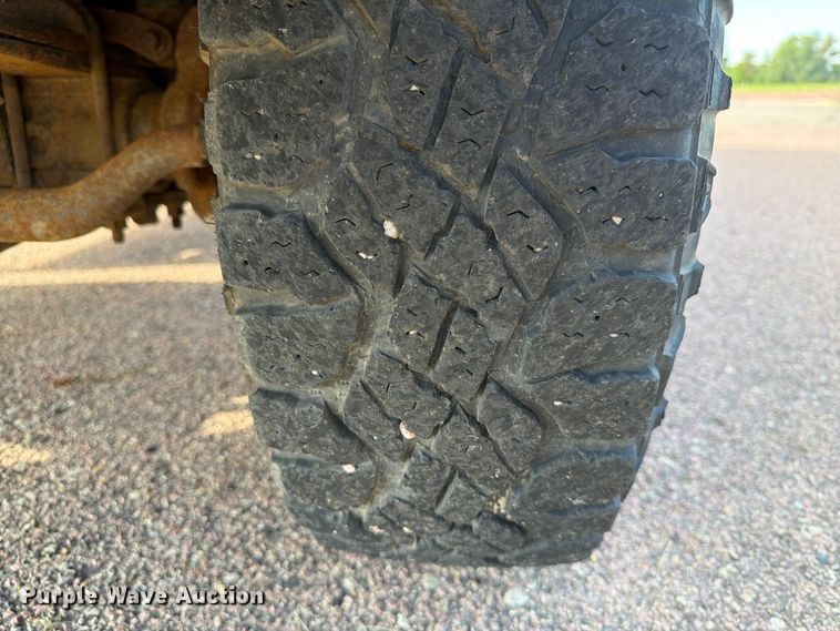 image for item FT6662 2004 Ford F-250 pickup truck