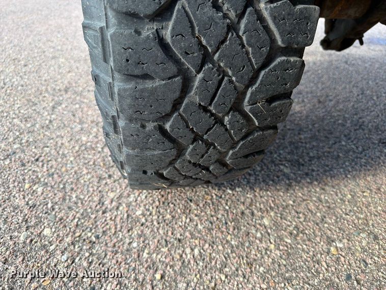 image for item FT6662 2004 Ford F-250 pickup truck