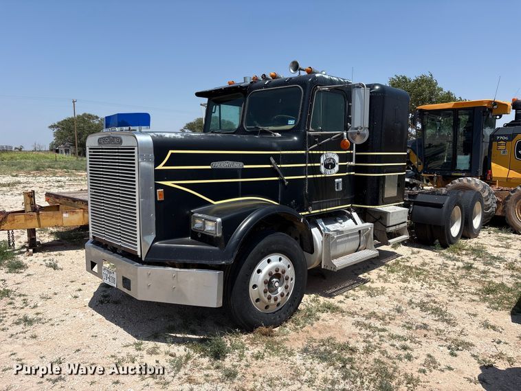1988 Freightliner MB80 semi truck