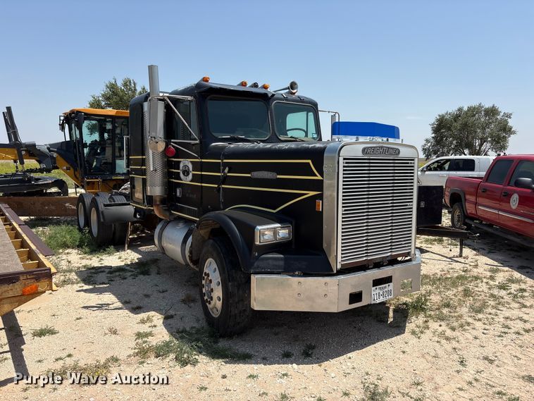 image for item JM9405 1988 Freightliner MB80 semi truck