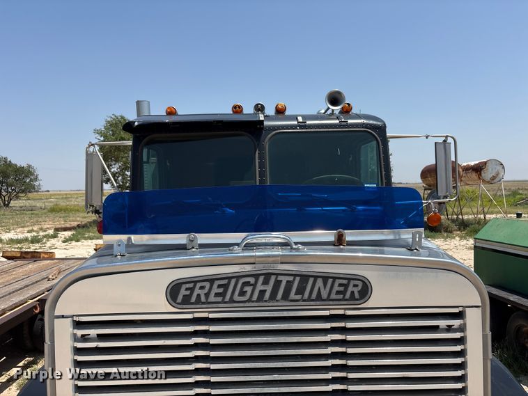 image for item JM9405 1988 Freightliner MB80 semi truck